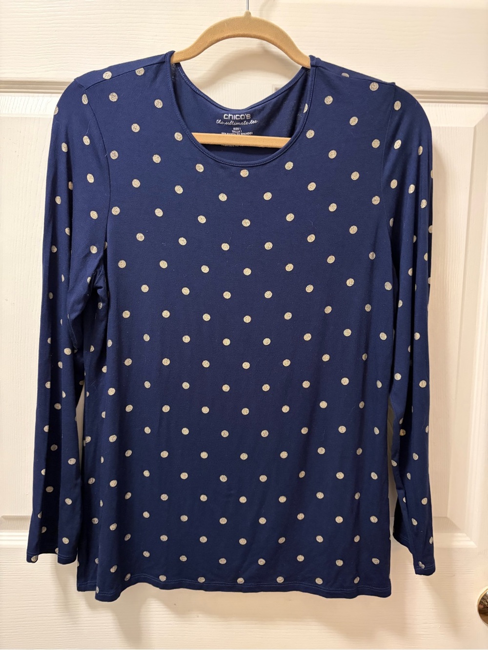 Chico’s Ultimate Tee Navy Blue Gold Polka Dot Long Sleeve Scoop Neck Top Sz 1 M